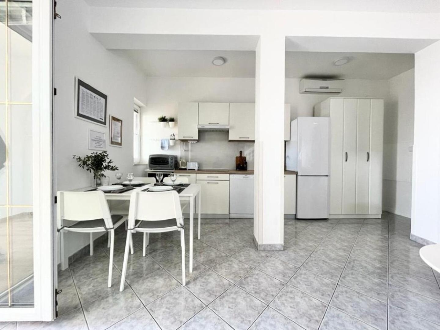 Apartments Josip Drage Exterior photo