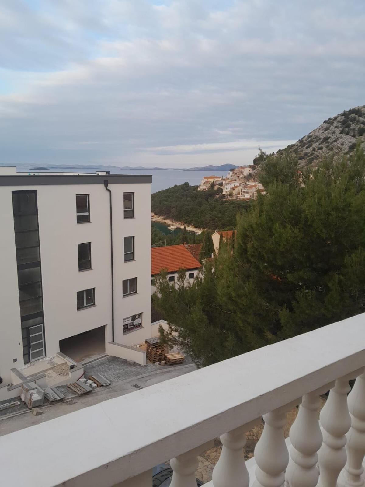 Apartments Josip Drage Exterior photo