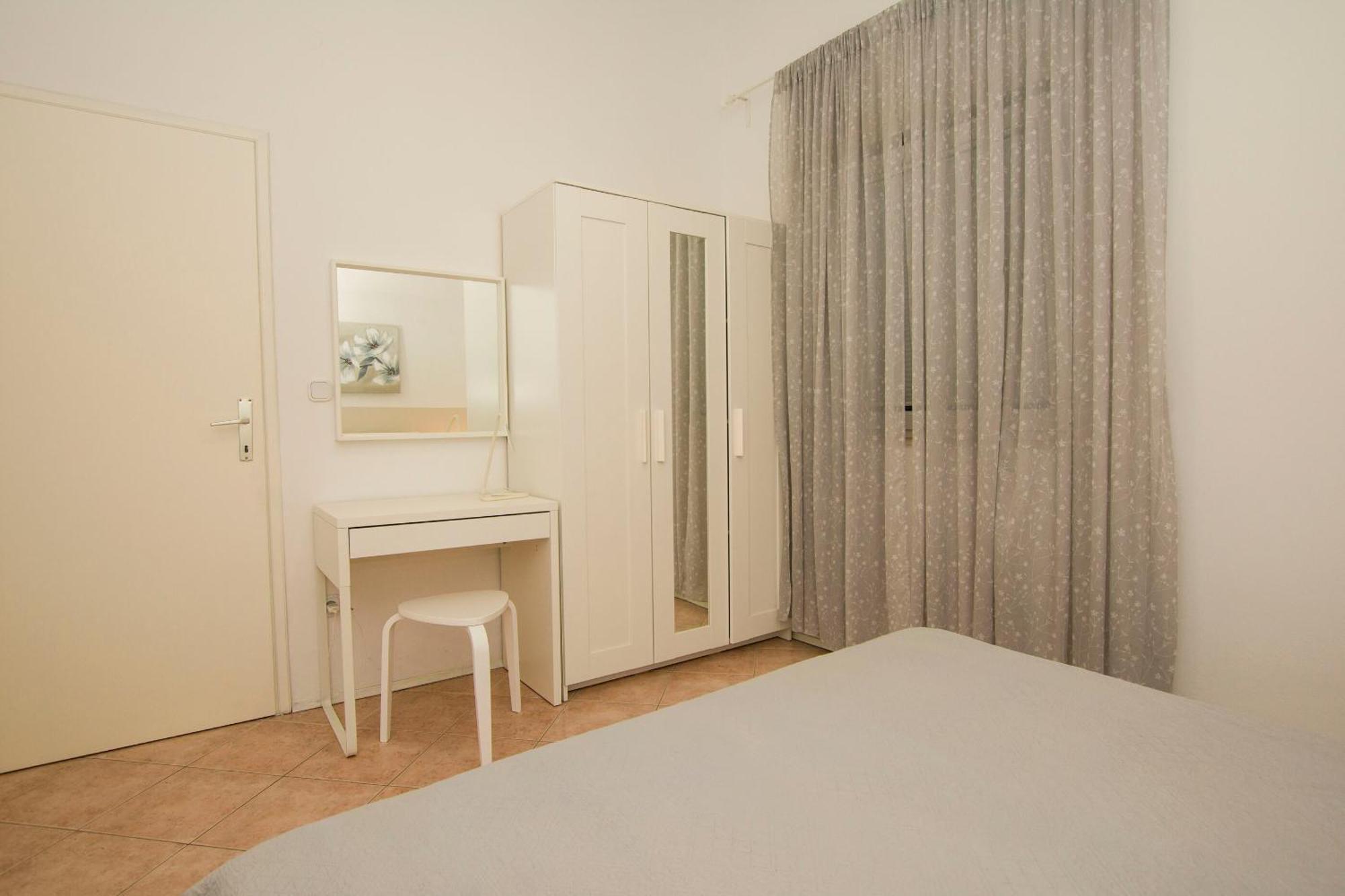 Apartments Josip Drage Exterior photo