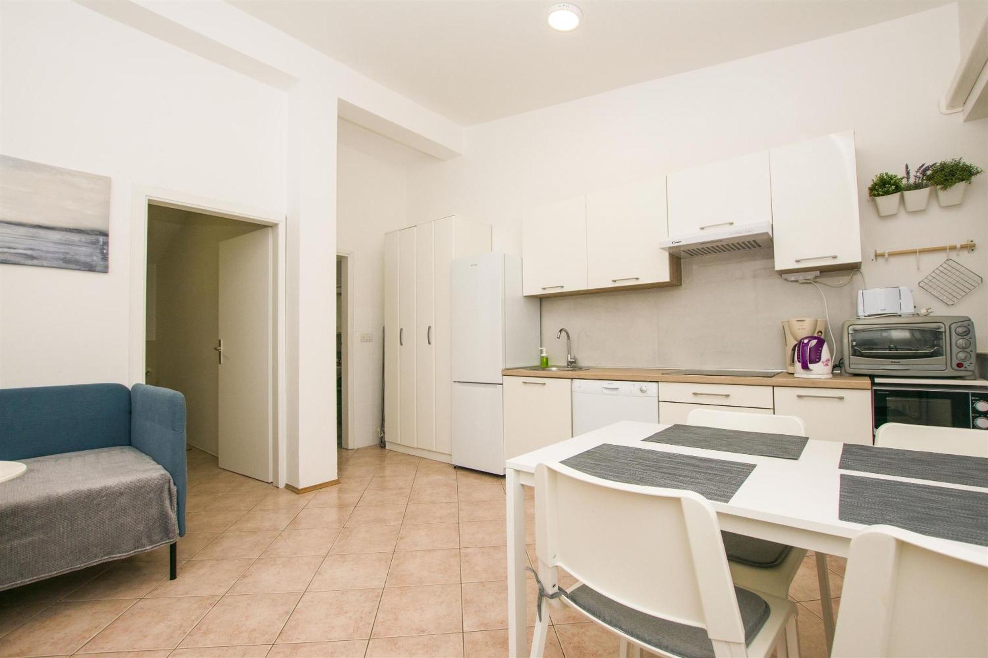 Apartments Josip Drage Exterior photo